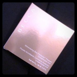Becca CHAMPAGNE POP Shimmering Skin Perfector
